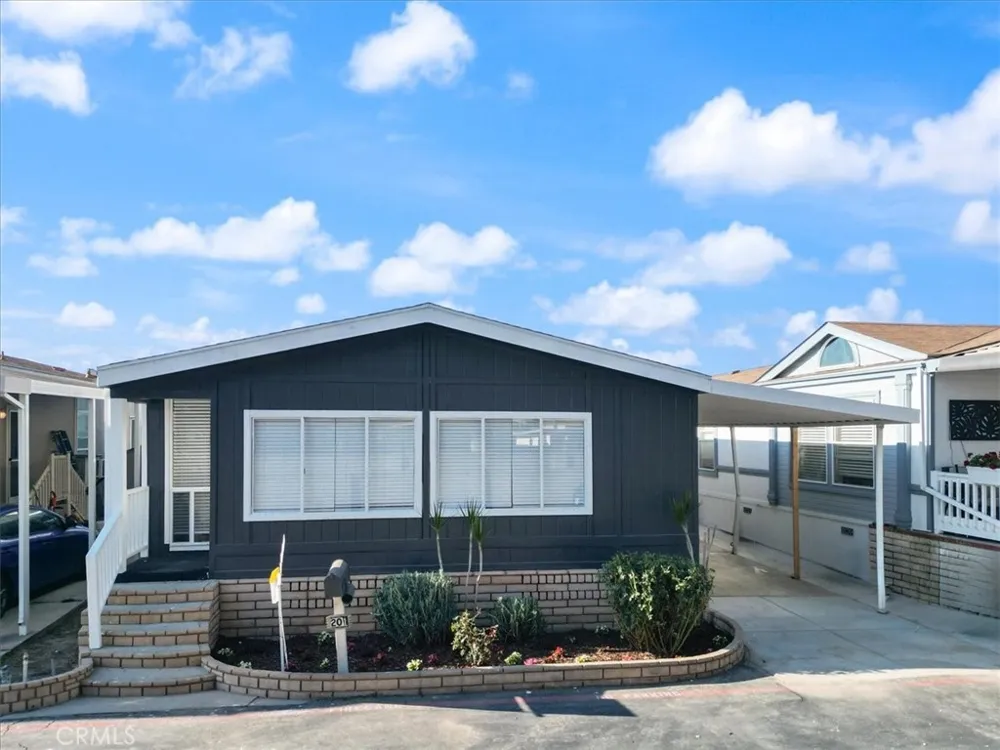 201 Road Runner Lane Fountain Valley, CA 92708