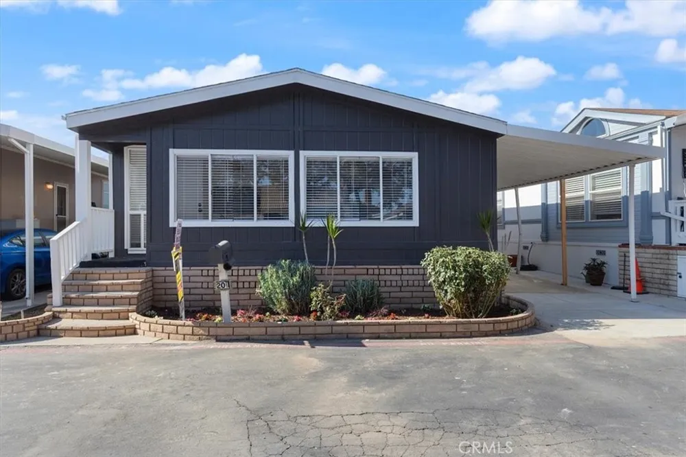 201 Road Runner Lane Fountain Valley, CA 92708