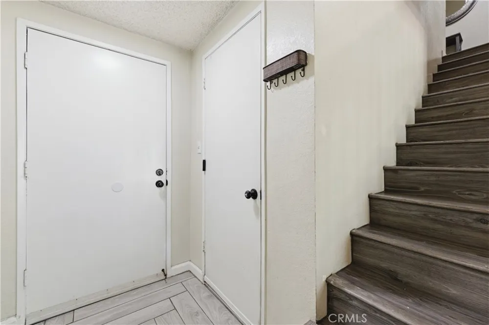 5577 Pioneer Boulevard #9 Whittier, CA 90601