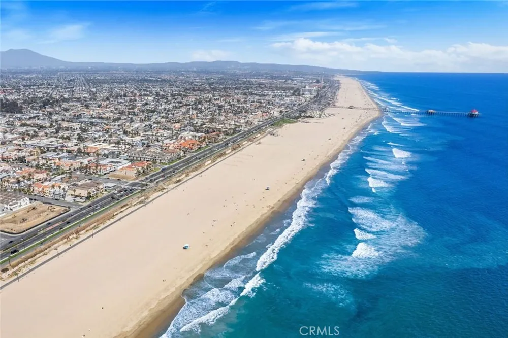 222 17th Street Huntington Beach, CA 92648