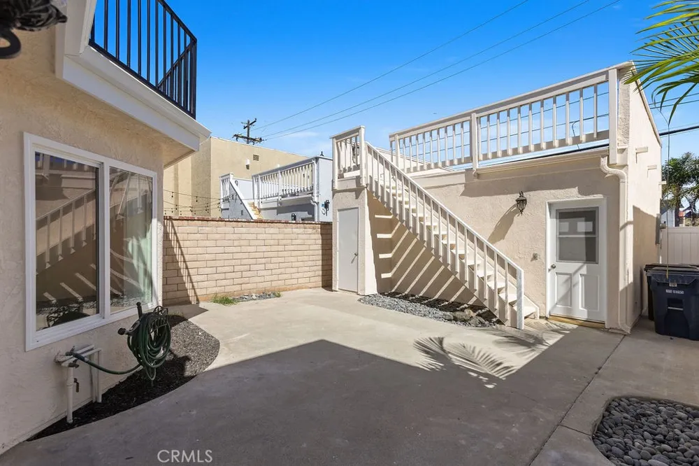 222 17th Street Huntington Beach, CA 92648
