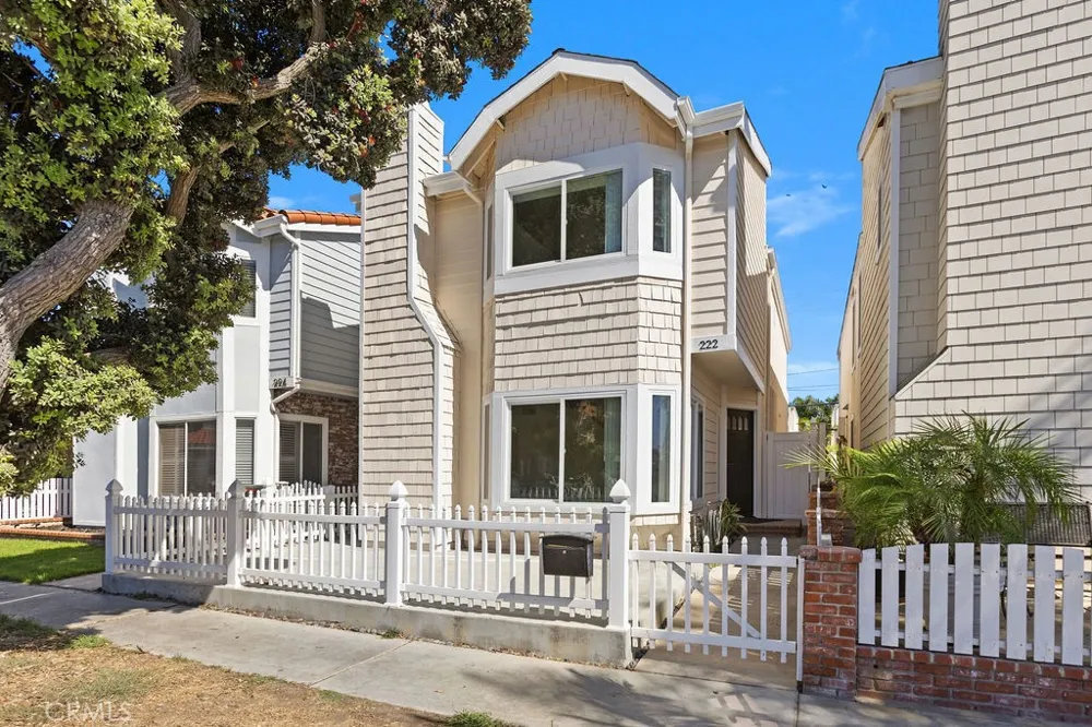 222 17th Street Huntington Beach, CA 92648