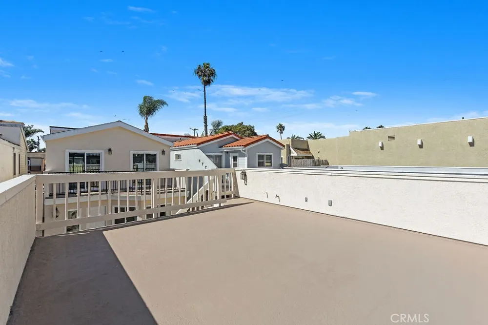 222 17th Street Huntington Beach, CA 92648