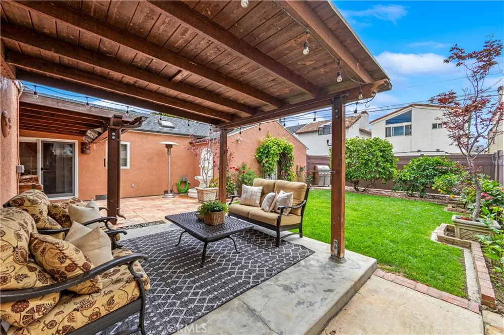 312 15th Seal Beach, CA 90740