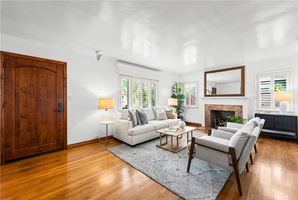 312 15th Seal Beach, CA 90740