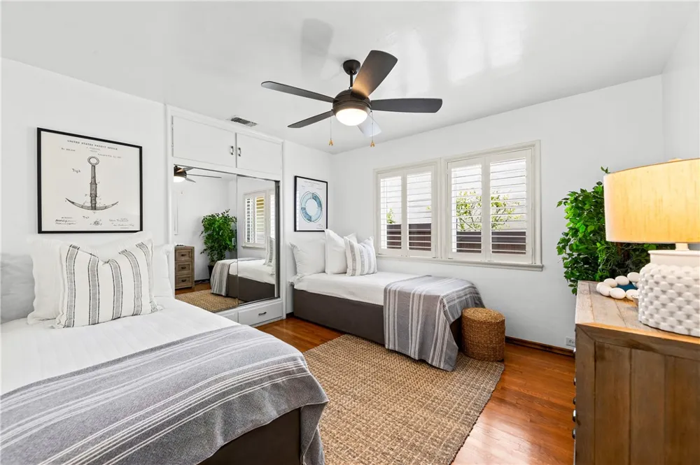 312 15th Seal Beach, CA 90740