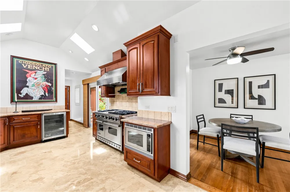 312 15th Seal Beach, CA 90740
