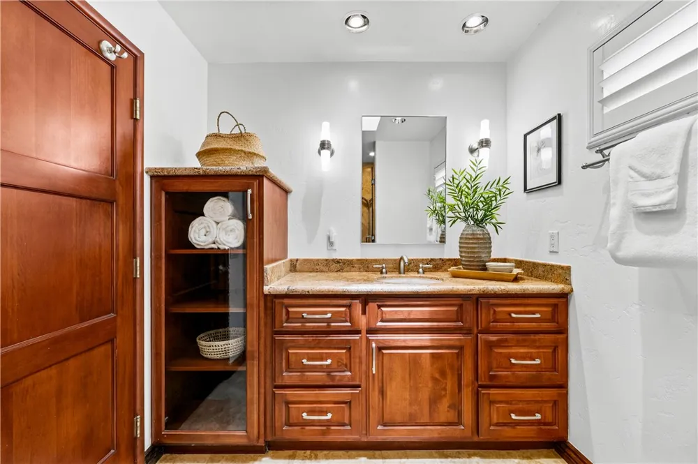 312 15th Seal Beach, CA 90740