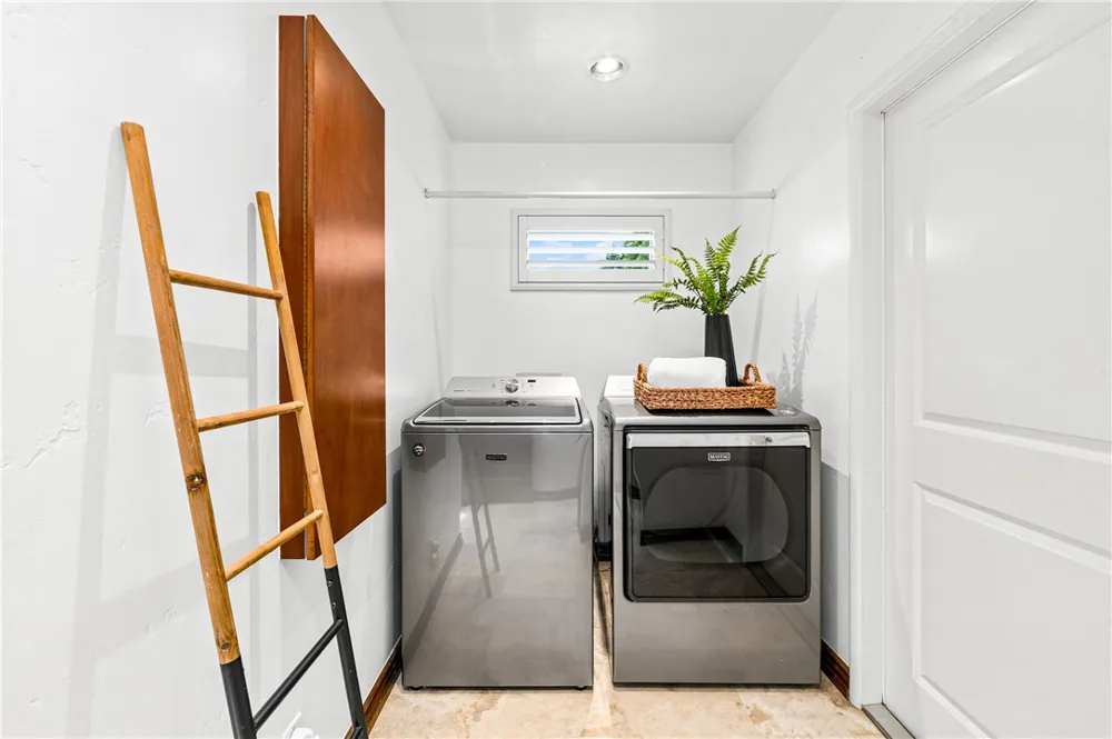 312 15th Seal Beach, CA 90740