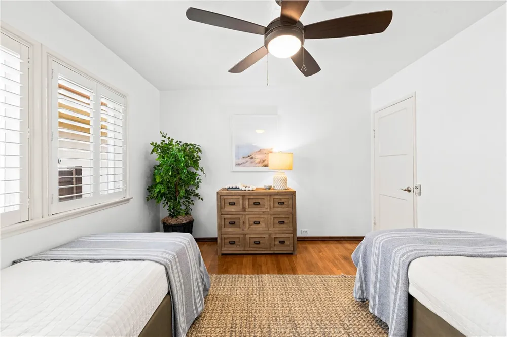 312 15th Seal Beach, CA 90740