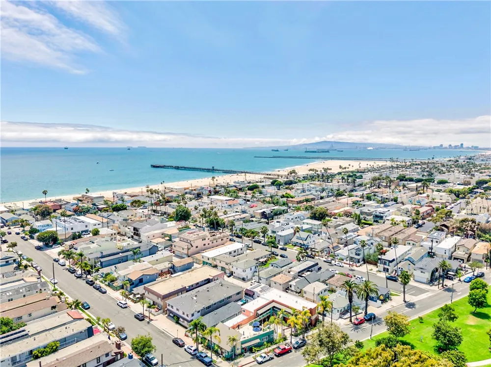 312 15th Seal Beach, CA 90740