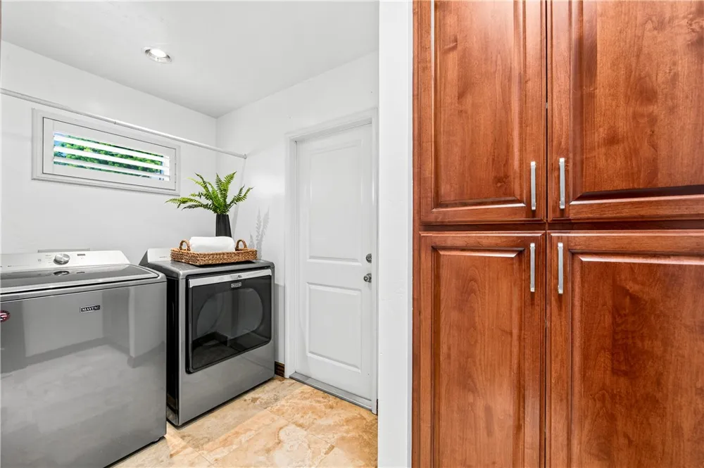 312 15th Seal Beach, CA 90740