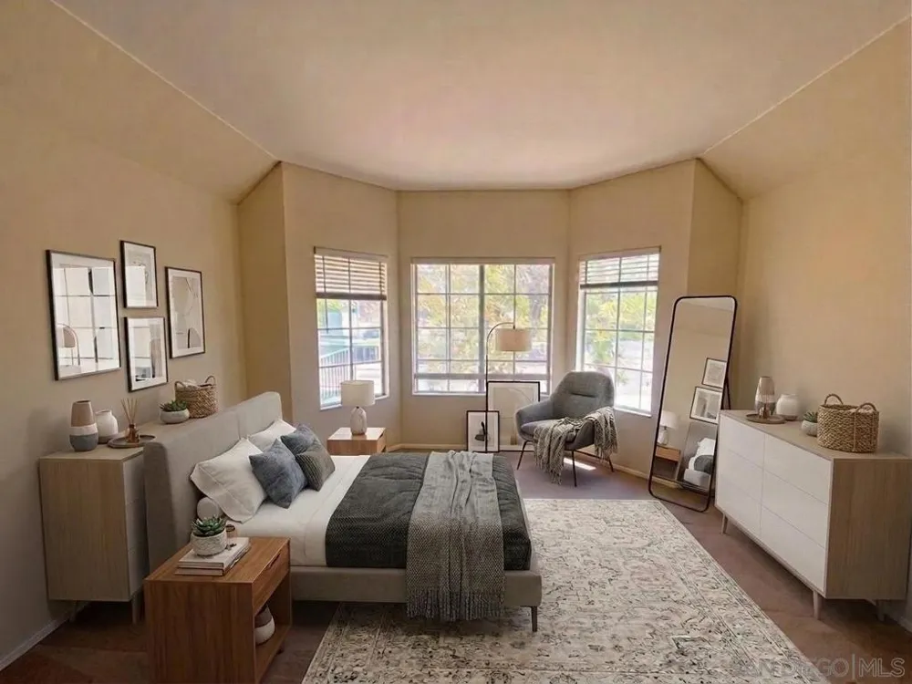 2220 Camino de la Reina #204 San Diego, CA 92108