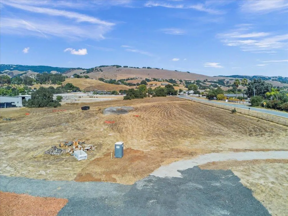 2055 Rucker Avenue Gilroy, CA 95020