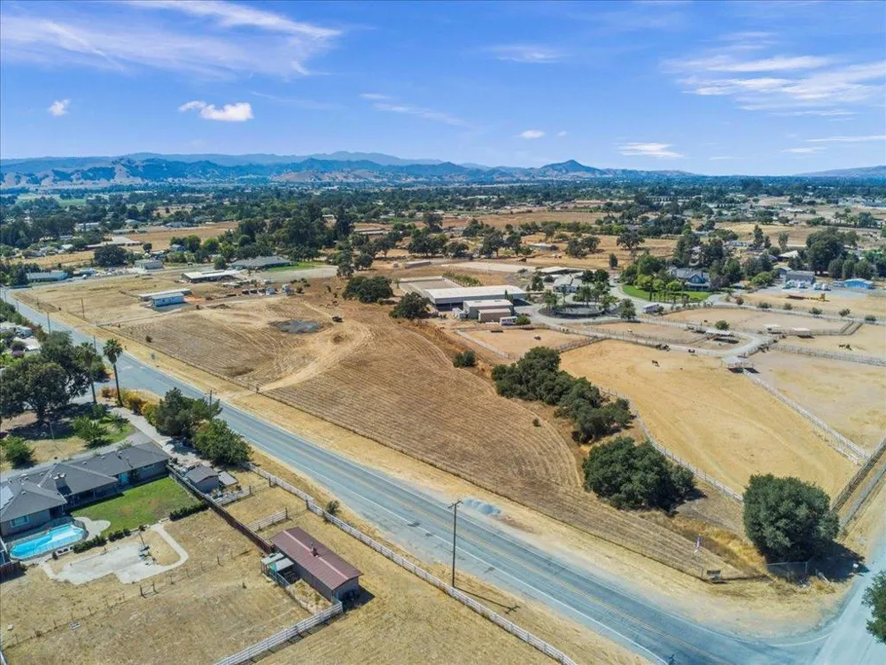 2055 Rucker Avenue Gilroy, CA 95020