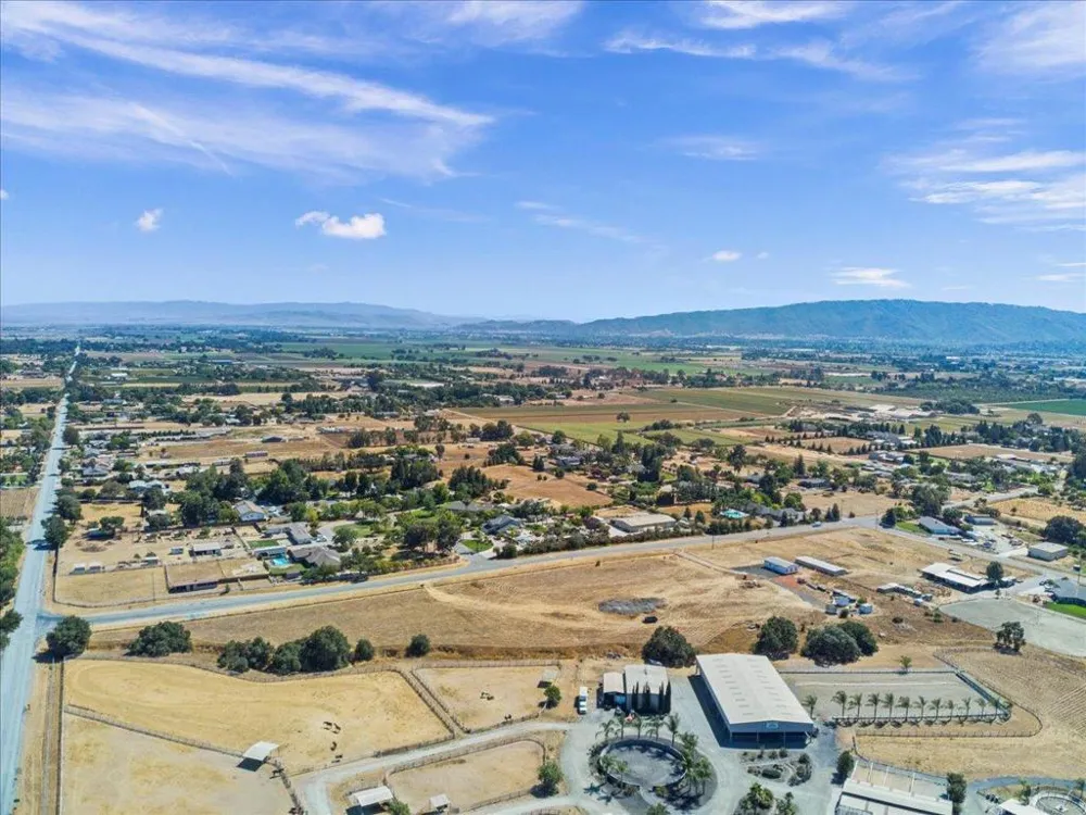 2055 Rucker Avenue Gilroy, CA 95020