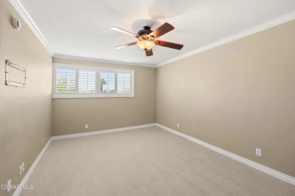 4950 Louise Avenue #301 Encino, CA 91316
