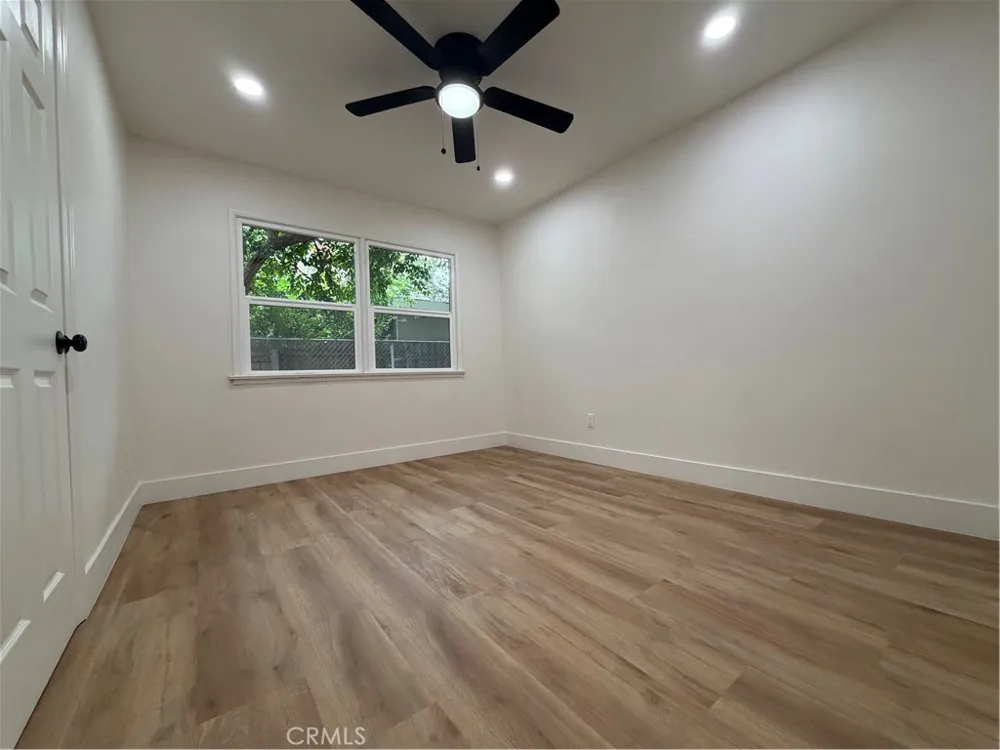 1275 W Marshall San Bernardino, CA 92405