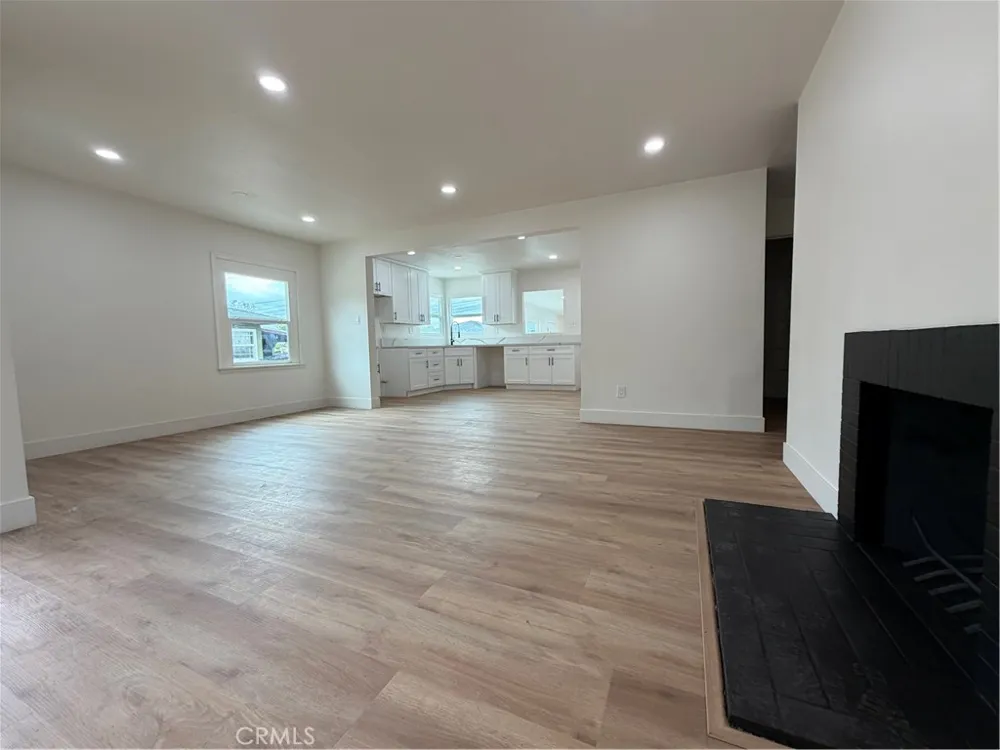 1275 W Marshall San Bernardino, CA 92405