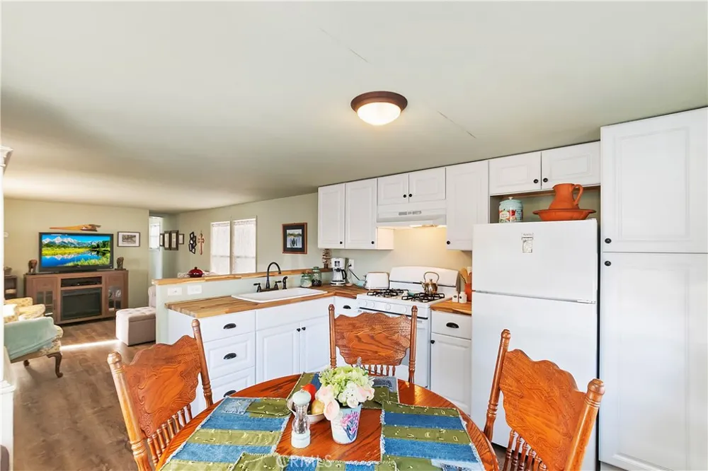 54999 Martinez Trail #20 Yucca Valley, CA 92284
