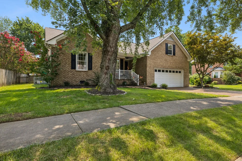 238 Heathersett Dr Franklin, TN 37064