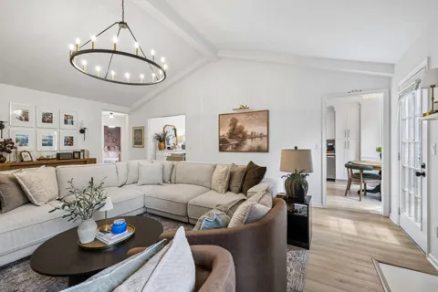 238 Heathersett Dr