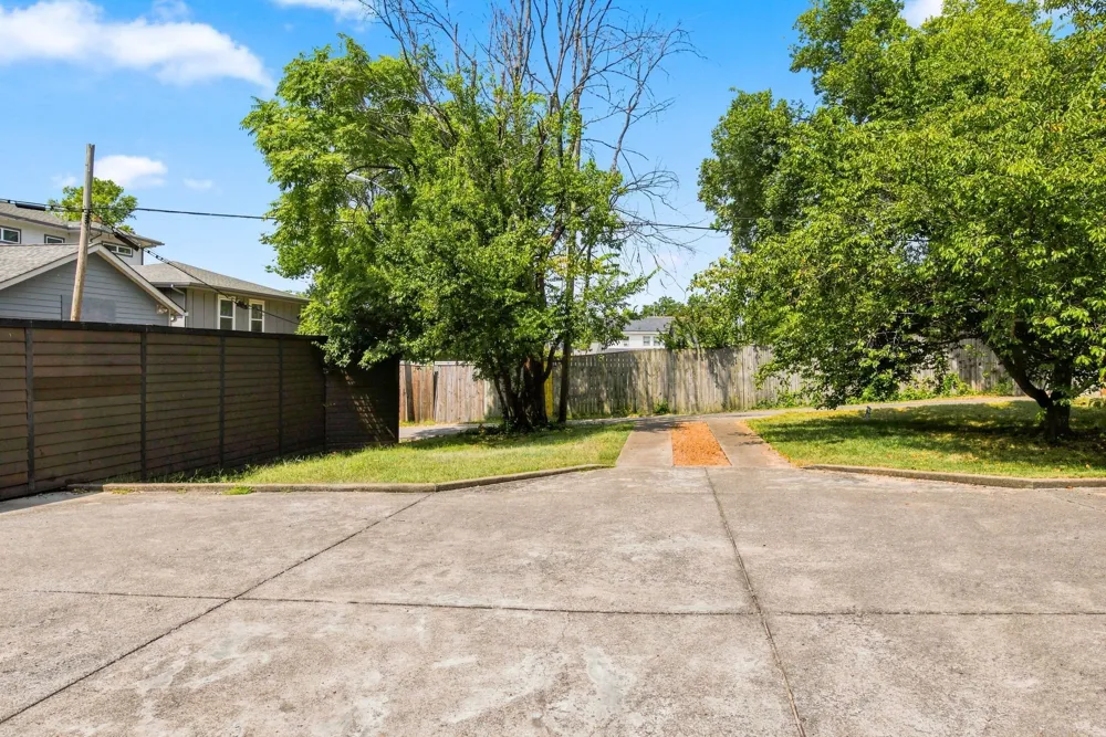 928 Caruthers Ave Nashville, TN 37204