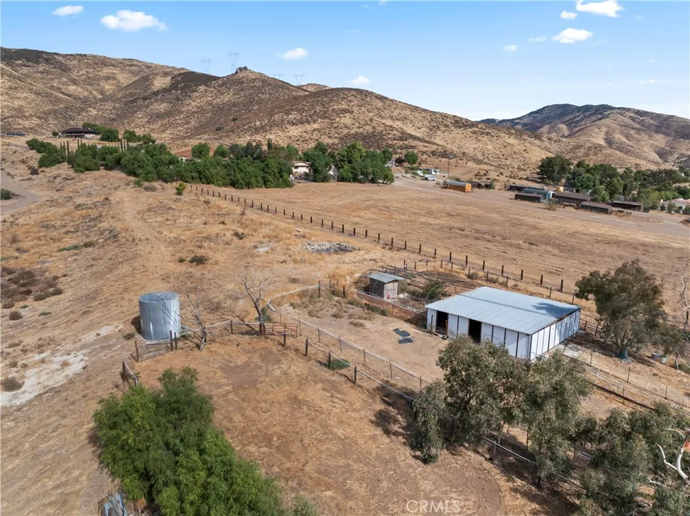 35640 Dormer Road Agua Dulce, CA 91390