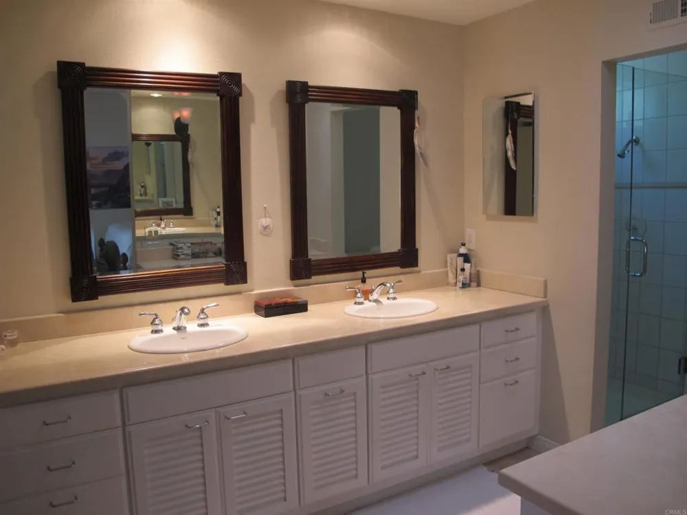 7245 Carpa Court Carlsbad, CA 92009
