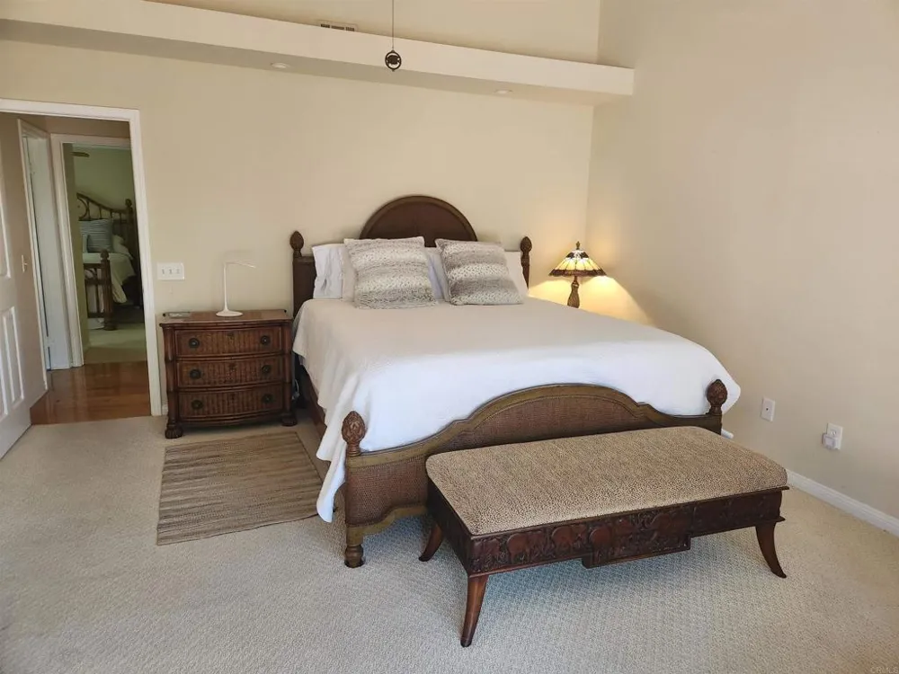 7245 Carpa Court Carlsbad, CA 92009