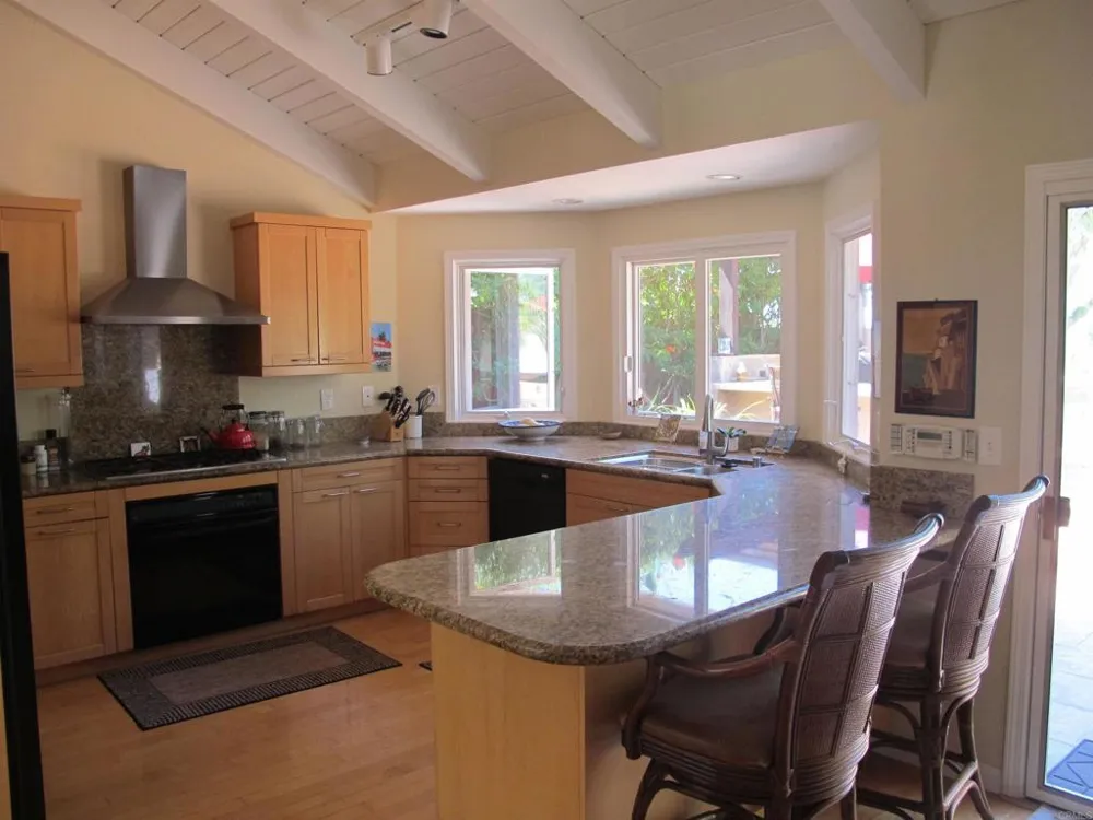 7245 Carpa Court Carlsbad, CA 92009