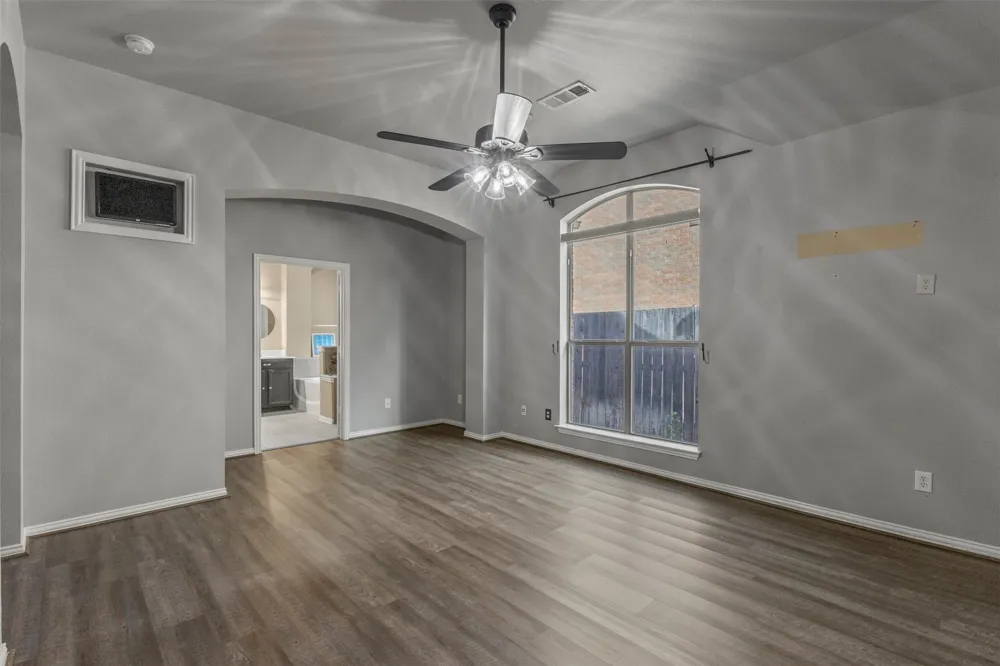 9413 Granger Lane Fort Worth, TX 76244