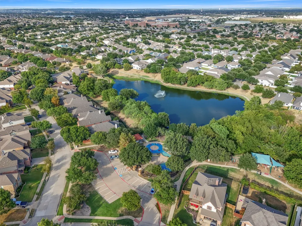 9413 Granger Lane Fort Worth, TX 76244