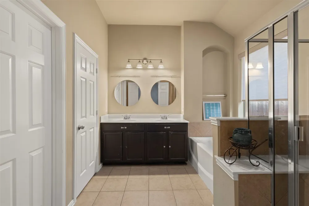 9413 Granger Lane Fort Worth, TX 76244