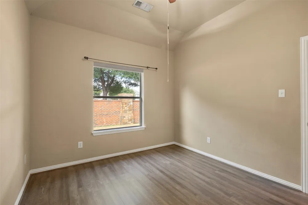 9413 Granger Lane Fort Worth, TX 76244
