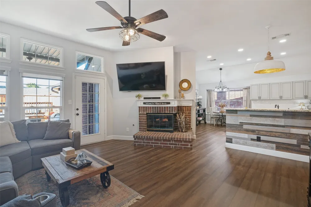 8317 Trail Lake Drive Rowlett, TX 75088