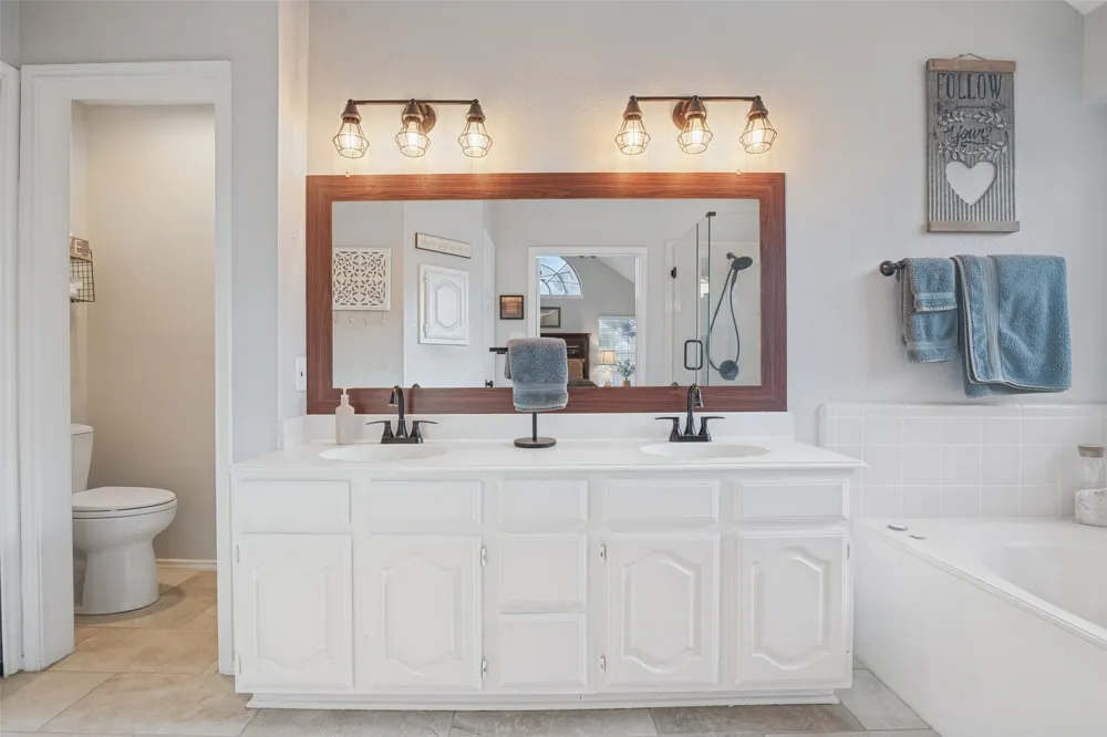 8317 Trail Lake Drive Rowlett, TX 75088