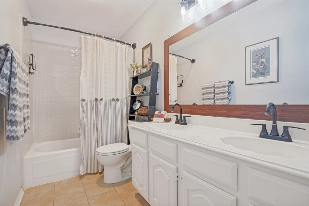 8317 Trail Lake Drive Rowlett, TX 75088