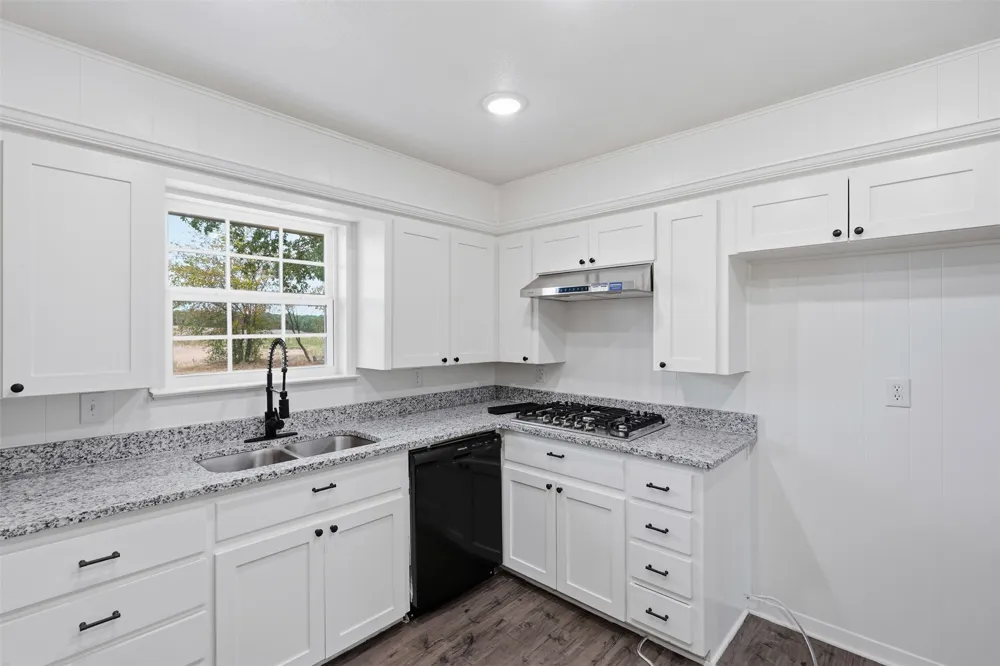 1024 Arbor Vista Drive Azle, TX 76020