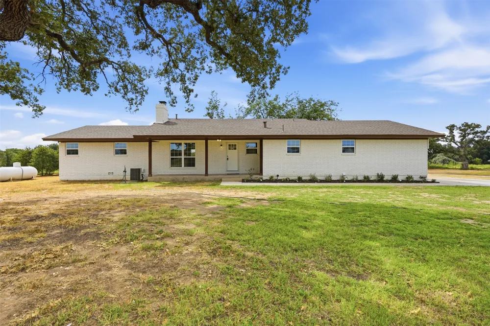 1024 Arbor Vista Drive Azle, TX 76020