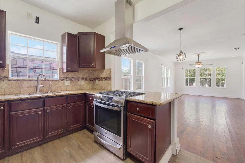 1012 Fulton Avenue San Antonio, TX 78201