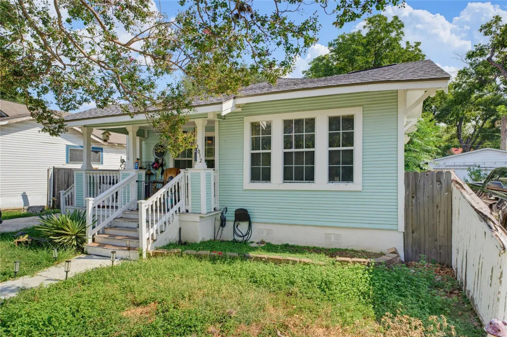 1012 Fulton Avenue San Antonio, TX 78201