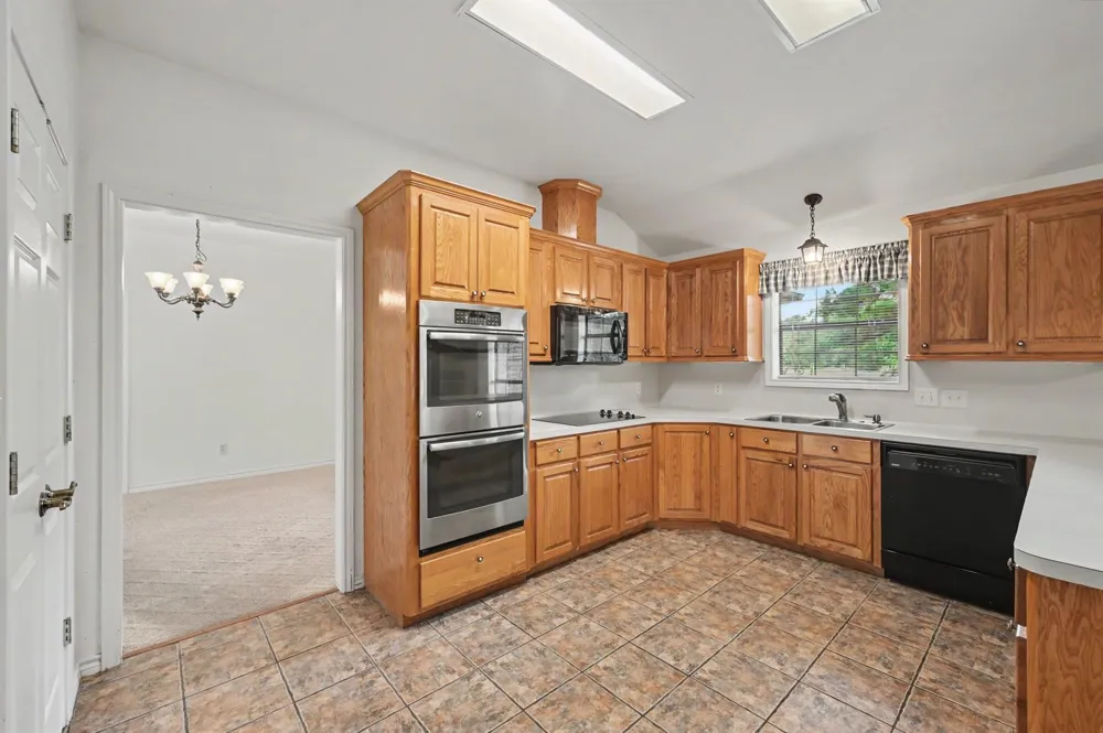 20 Shallow Springs Trinity, TX 75862