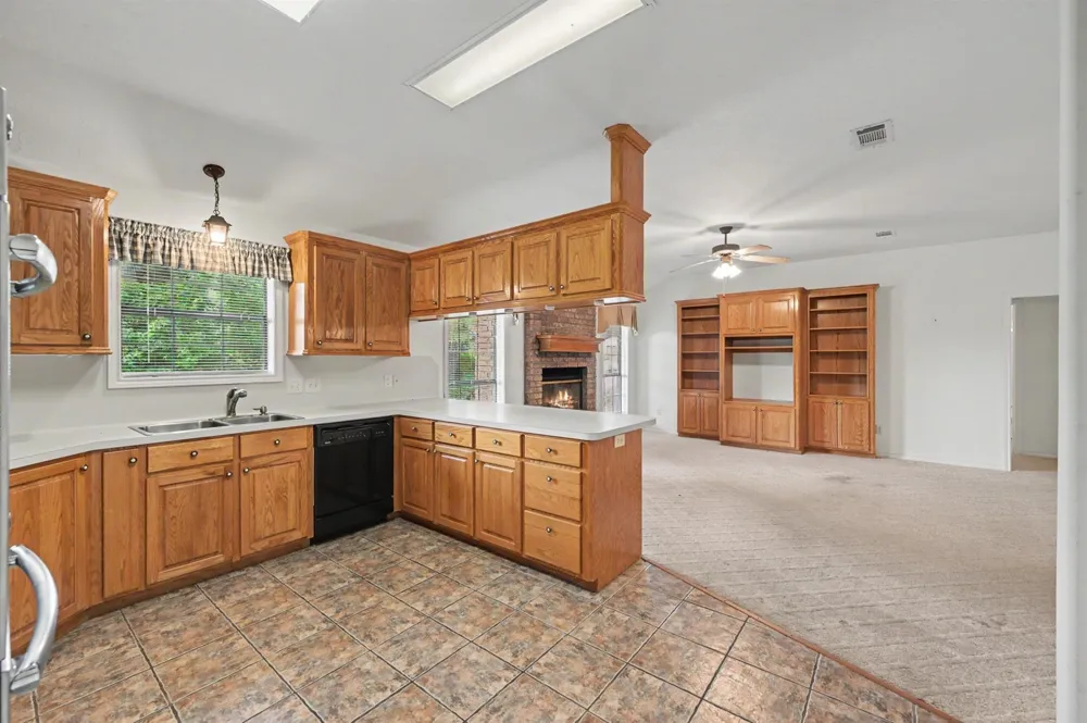 20 Shallow Springs Trinity, TX 75862
