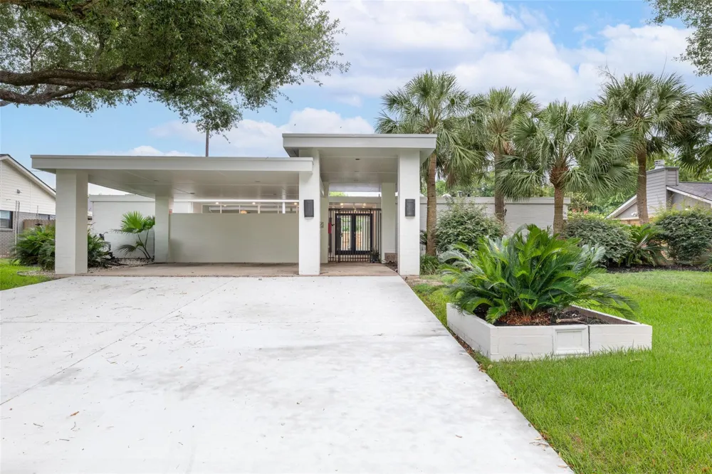 10211 Willowgrove Drive Houston, TX 77035