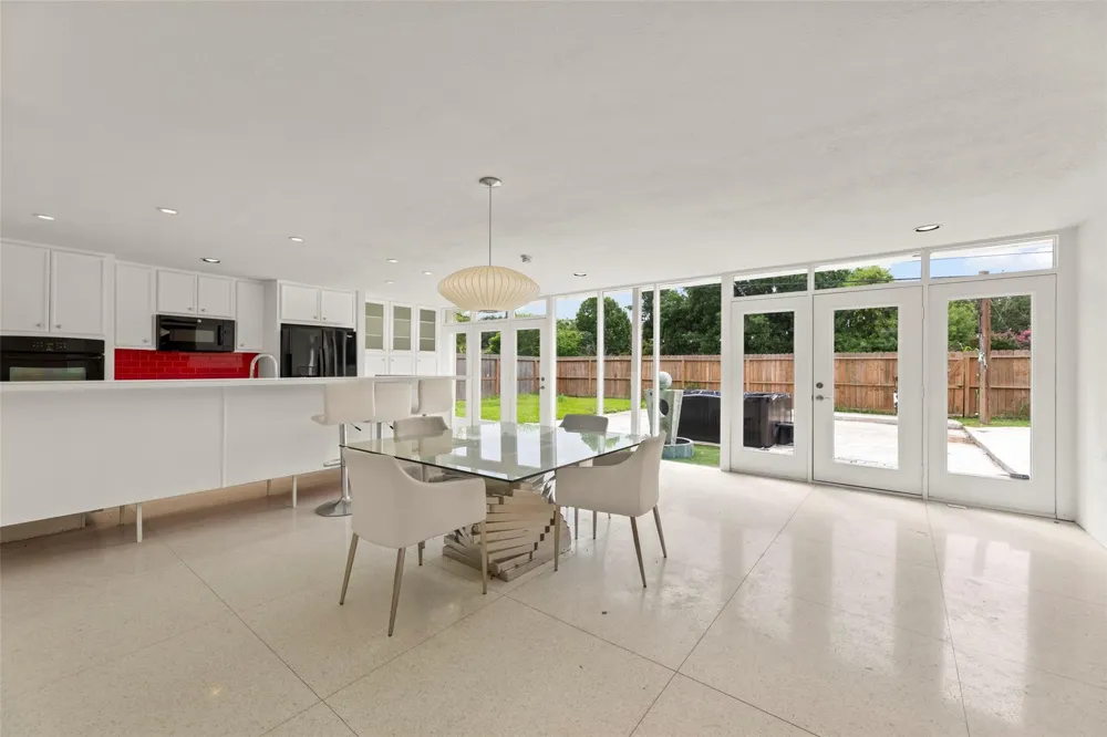 10211 Willowgrove Drive Houston, TX 77035