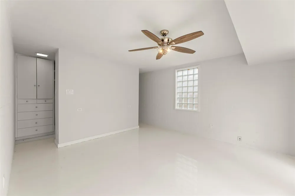 10211 Willowgrove Drive Houston, TX 77035