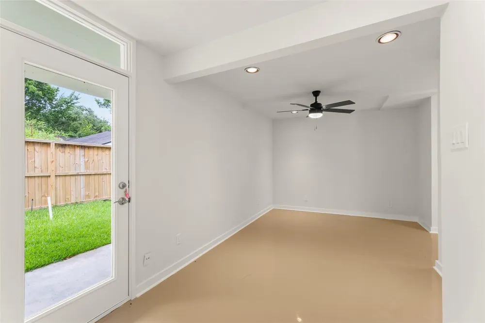 10211 Willowgrove Drive Houston, TX 77035