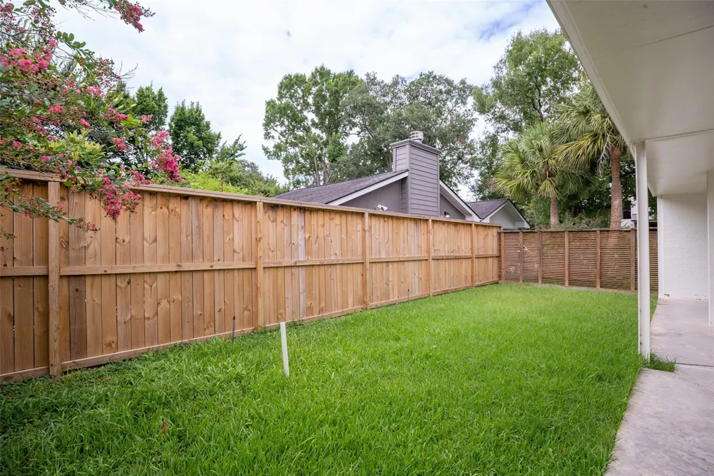 10211 Willowgrove Drive Houston, TX 77035
