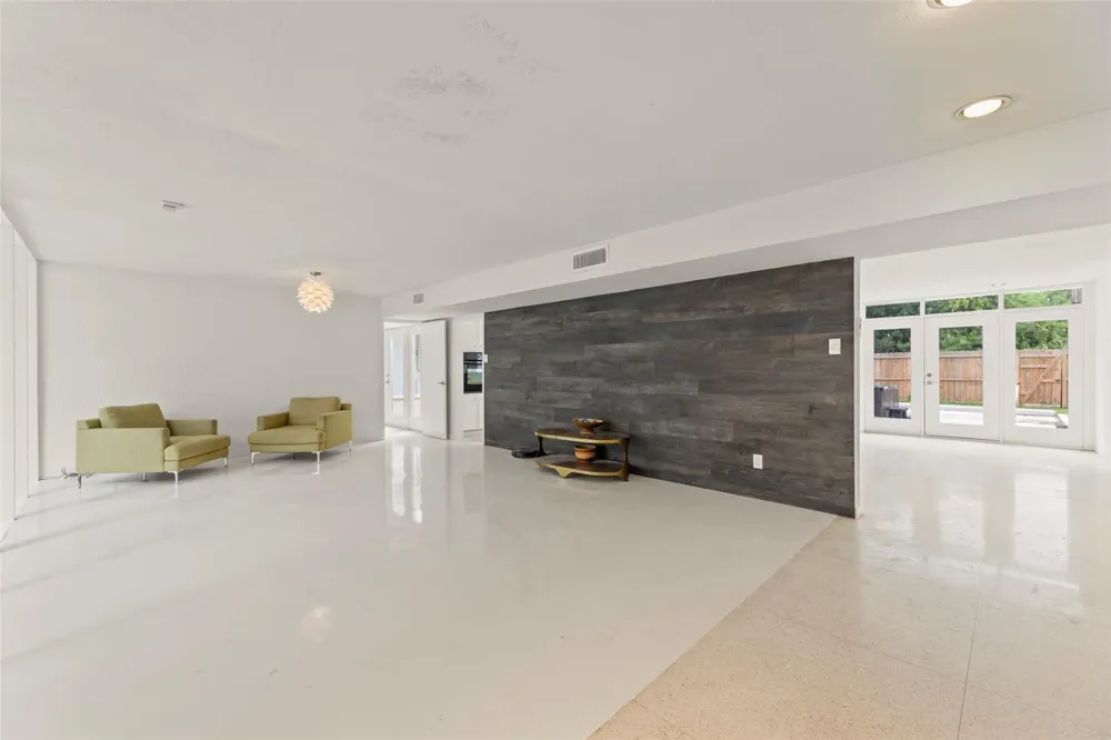 10211 Willowgrove Drive Houston, TX 77035